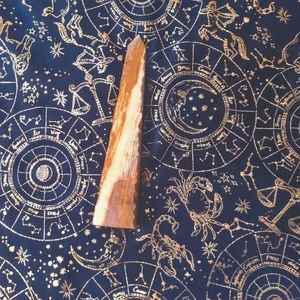 Green onyx 12"tower crystal